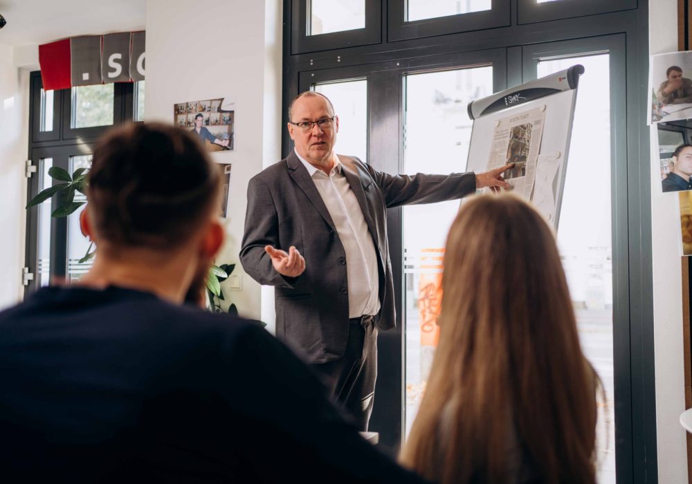 Energieberater Hamburg Hintergrund Gespräch